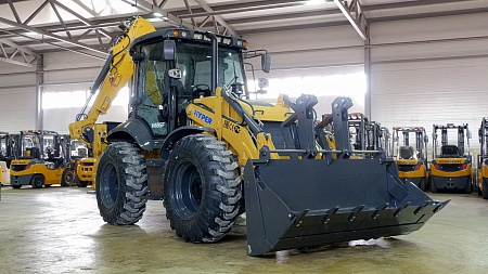  Экскаватор-погрузчик HYPER H695F арт. 10000018 низкие цены 