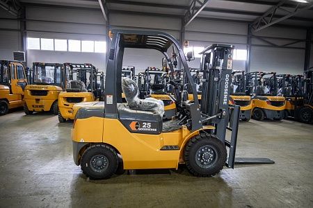  Дизельный погрузчик GOODSENSE FD25 2,5т 4,8м Mitsubishi Арт 205875 низкие цены 
