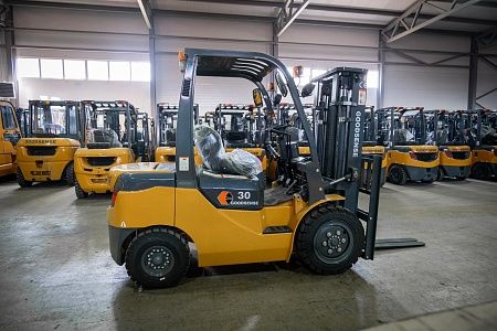  Дизельный погрузчик GOODSENSE FD30 3,0т 3,0м Xinchai Арт 254614 низкие цены 